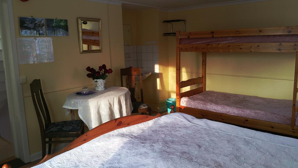 Stora Djuloe Vandrarhem Katrineholm Kamer foto