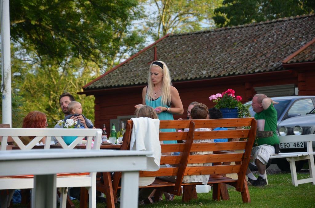 Stora Djuloe Vandrarhem Katrineholm Buitenkant foto